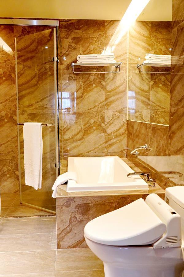 Hu House - Taipei Hotel Luaran gambar