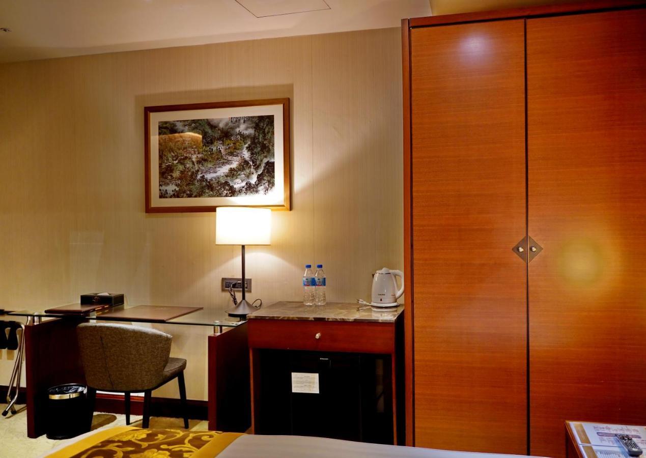 Hu House - Taipei Hotel Luaran gambar