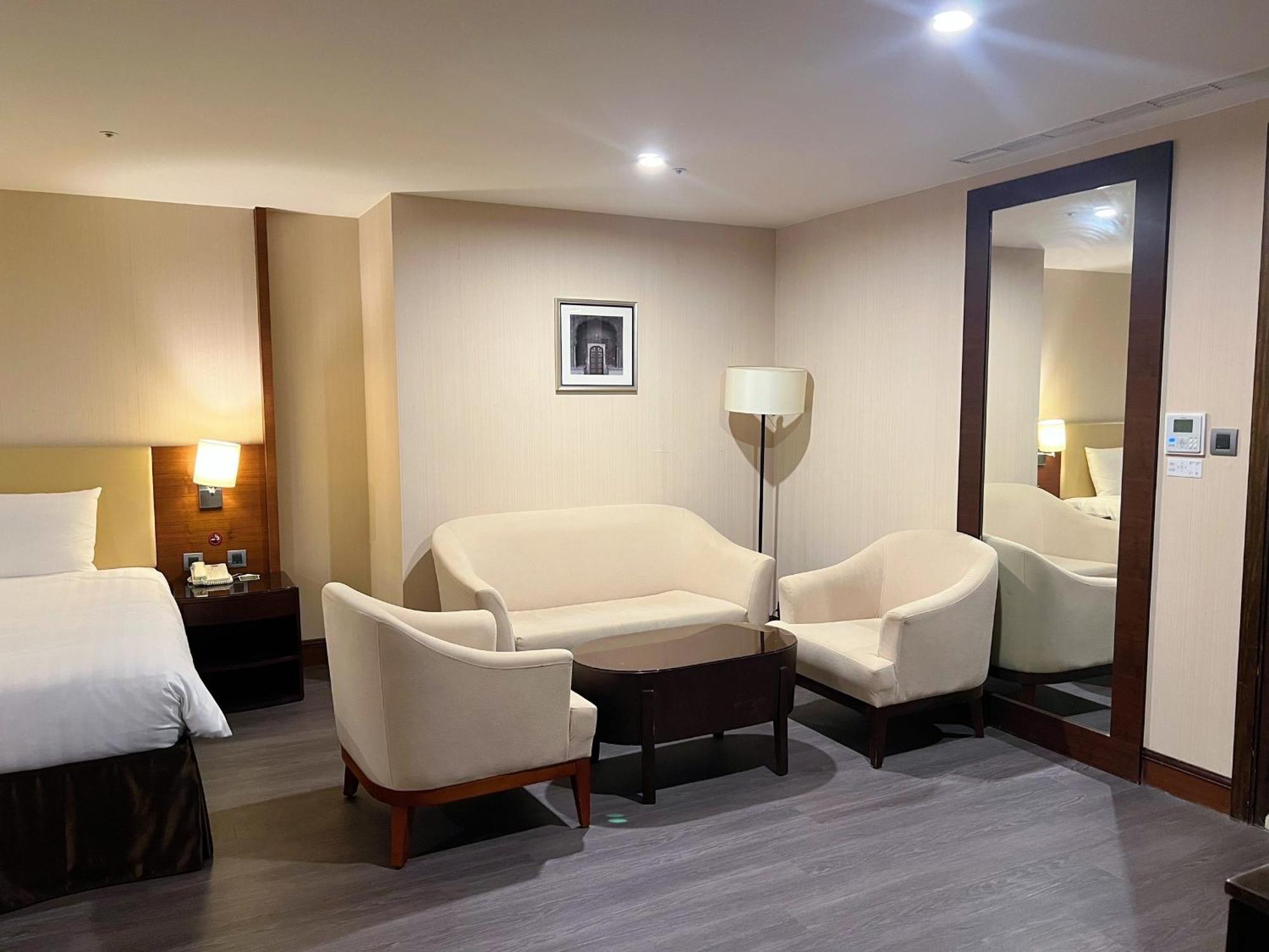 Hu House - Taipei Hotel Luaran gambar